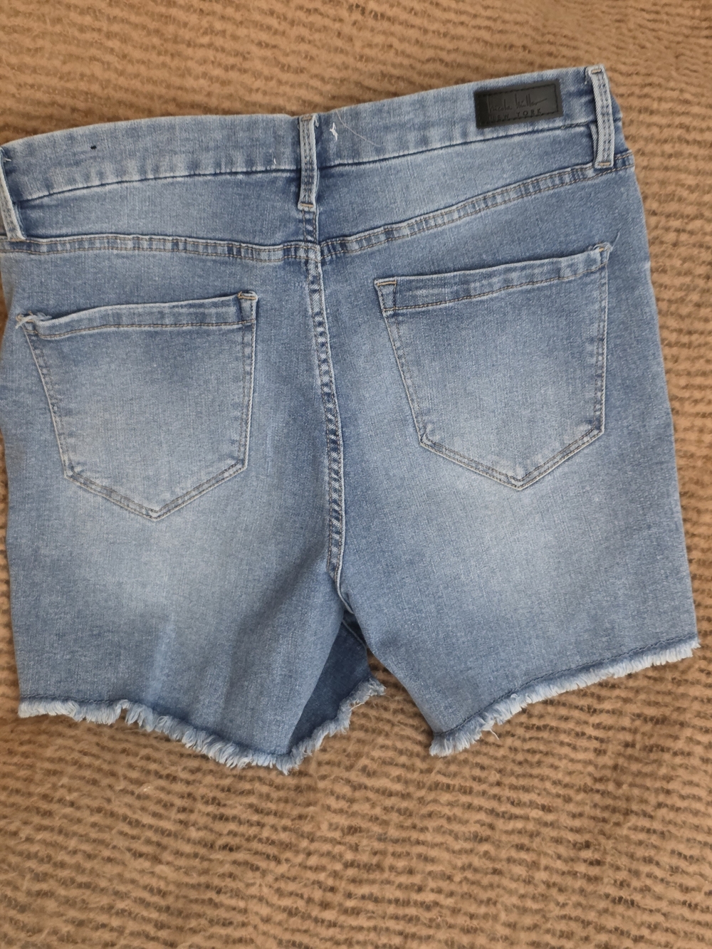 Nicole Miller New York Stretch High-Rise Light Blue Denim Shorts with Frayed Hem - Picture 9 of 11